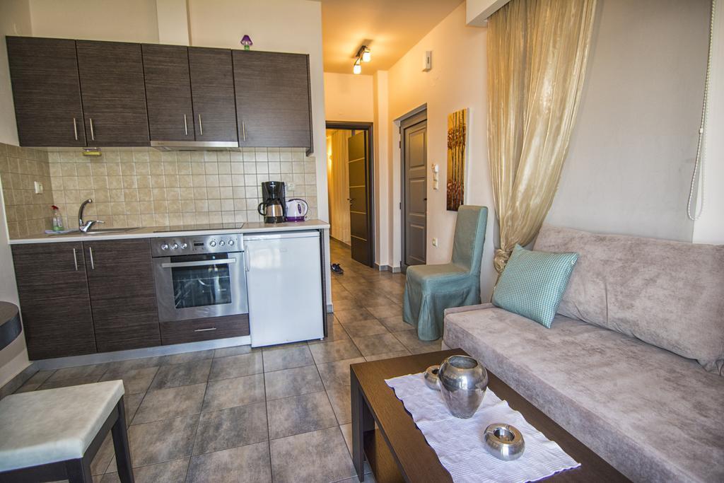 Gonis Suites Palaiochora Eksteriør billede